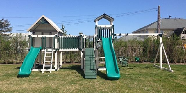 Custom double tower swing set in NY Double tower swing set for home in New York