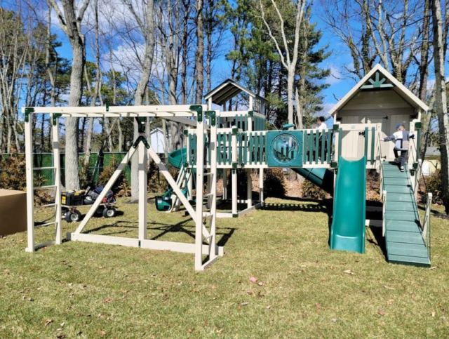 monkey bars for kids near me